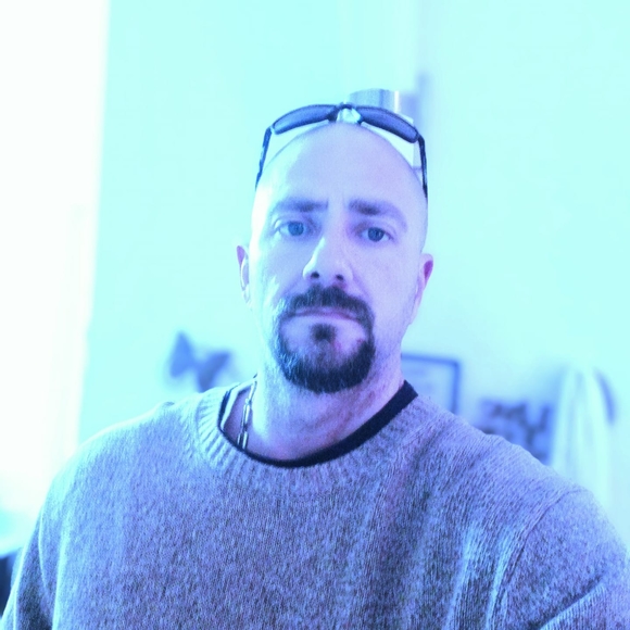 Meet your Posher, Travis - Picture 1 of 1